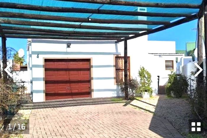 House for Sale in Skiathos: 3 bedrooms, open-plan living, near Laguna Mall.