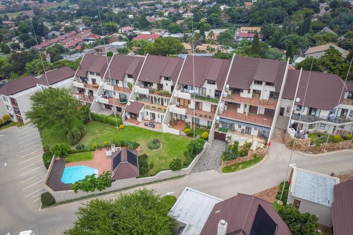 Northcliff Apartment For Sale: 2 beds, balcony, secure estate, convenient amenities.