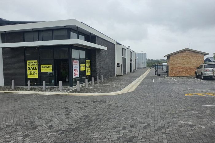 Retail space in Fairview to rent: 1,550m² with office, showroom, and warehouse.