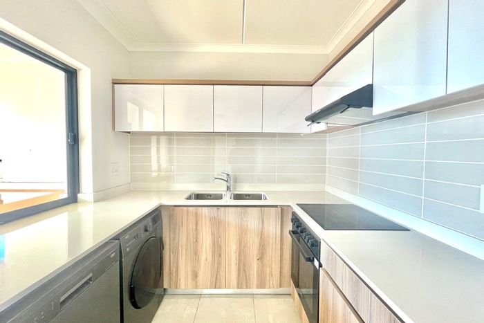 3-Bed Apartment To Rent in Ballito Central with Inverter, Amenities & Privacy.
