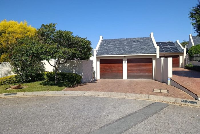 Lonehill House For Sale: 3 Beds, Study, Garden, Solar System, Secure Estate.