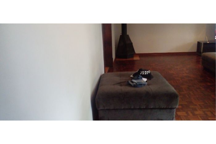 For Sale: Spacious 4-Bedroom House in Moregloed with Bachelor Flats and Double Garage.