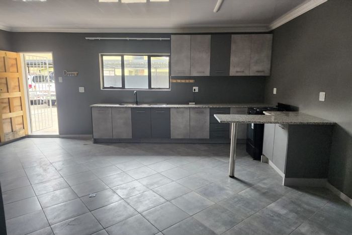Rustenburg Central Apartment To Rent: 2 Bedrooms, Open-Plan, Pre-Paid Power, Secure Access.