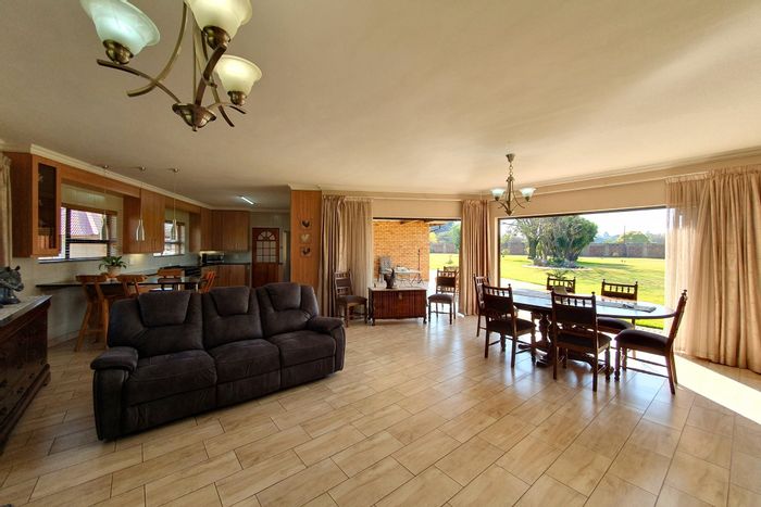 Benoni AH House For Sale: Main home, flatlet, secure land, ideal for families.