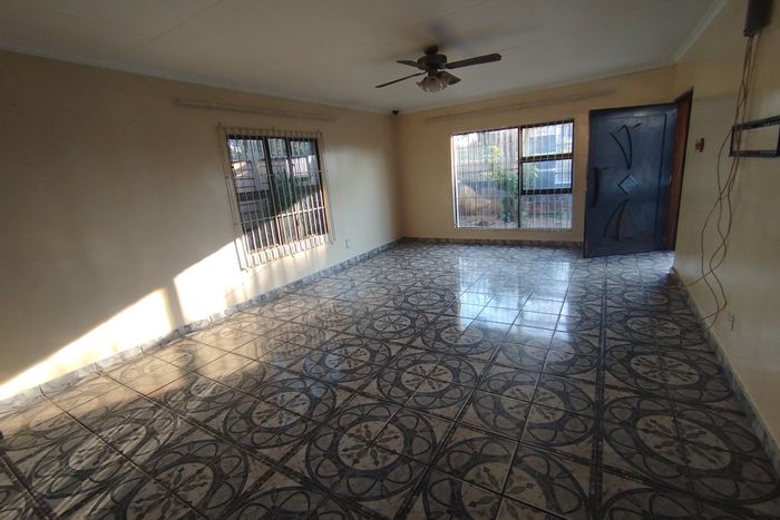 2-Bedroom House To Rent in South Hills, includes water & electricity, spacious living.