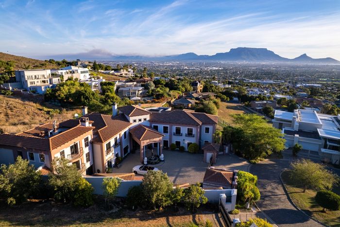 For Sale: House in Plattekloof 3 with guest apartments, pool, and wine cellar.