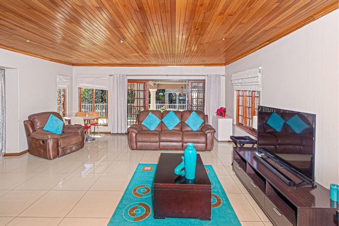 For Sale: Spacious Florida Park house with pool, garden, and guest cottage potential.