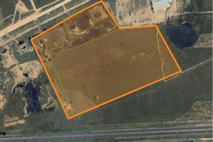 For Sale: 23.5-hectare farm in Vaalbank, ideal for development near N4 highway.