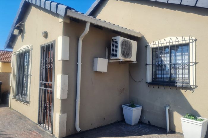 3-Bedroom House To Rent in Roodekop with parking and spacious outdoor area.