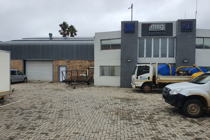 Industrial unit to rent in Newton Park with secure access and flexible layout.