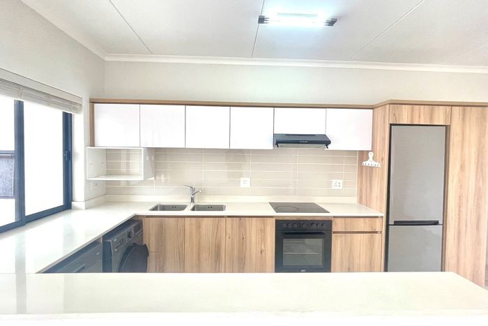 Ballito Central Apartment To Rent: 2-bed, 2-bath near amenities and activities.