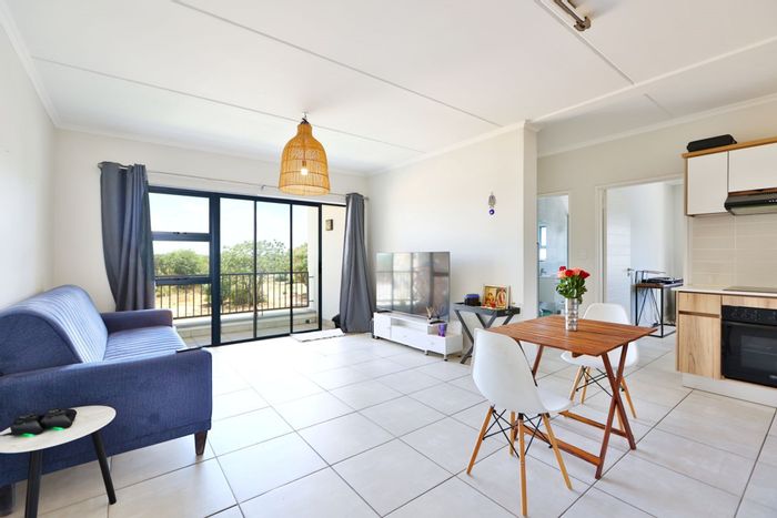 Crowthorne AH Apartment For Sale: Lifestyle centre, gym, pools, eco-friendly amenities.
