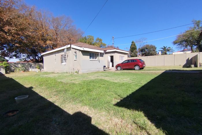 For Sale: House in The Hill with 3 beds, cottage, double garage, large yard.