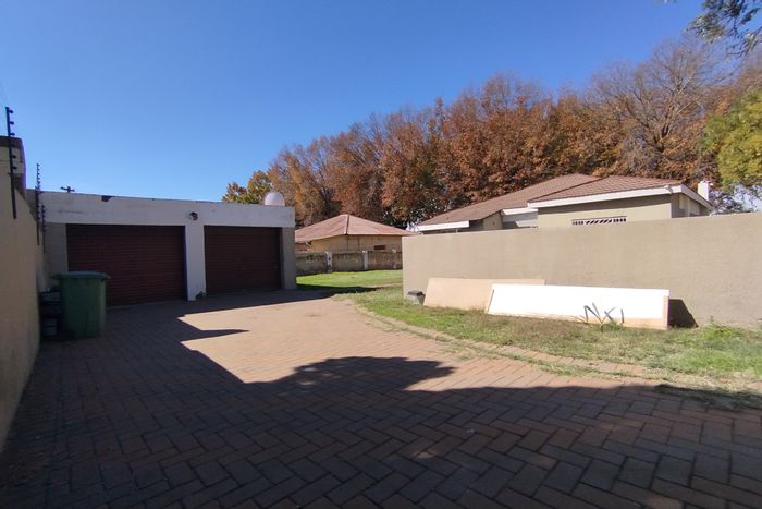 For Sale: House in The Hill with 3 beds, cottage, double garage, large yard.