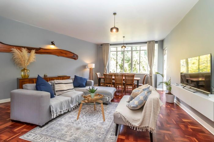 Illovo Apartment For Sale: 2 bedrooms, pet-friendly, communal gardens, secure parking.