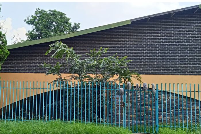 1-Bedroom Apartment For Sale in Witbank Central with parking, garden access, and tenant-occupied.