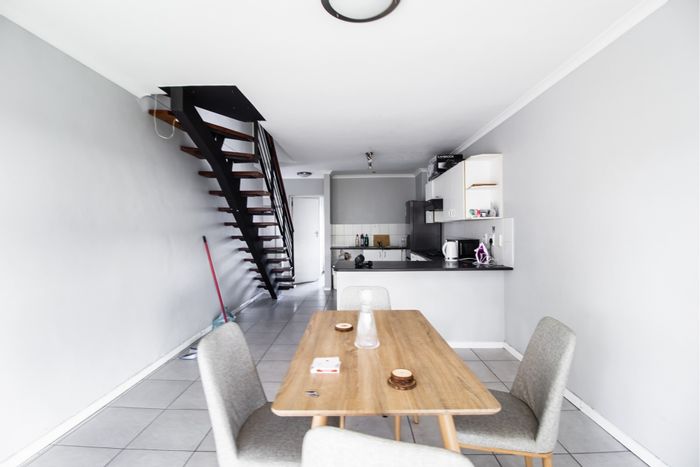 For Sale: Apartment in St Dumas with 2 bedrooms, ensuite, and secure parking.