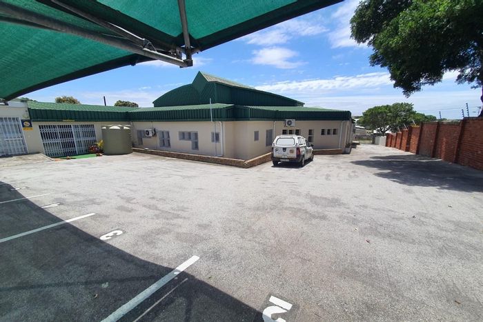 Office To Rent in Newton Park: 202m2, secure parking, private offices, and reception.