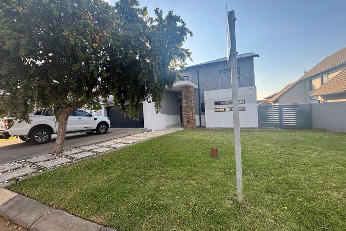 House To Rent in The Hills Game Reserve Estate: 4 beds, pool, garden, garage.
