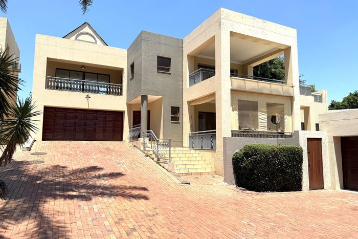 4-Bedroom House To Rent in Dainfern Golf Estate with pool and golf views.