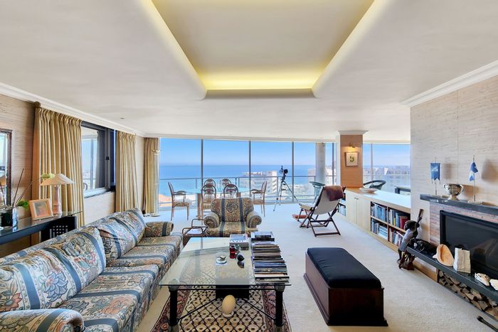 For Sale: Apartment in Bantry Bay with rooftop pool, ocean views, and private access.