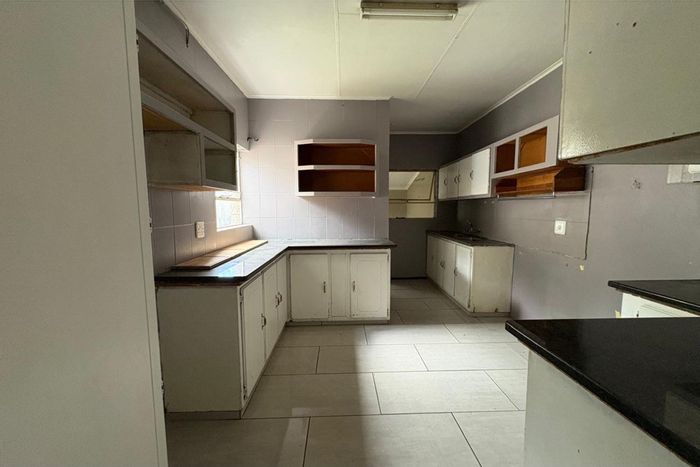 House For Sale in Pioneer Park: 3 beds, 2 baths, plus income-generating flats.