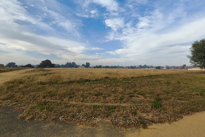 Vacant Land Residential in Vaalpark For Sale - 2162 m², close to amenities.
