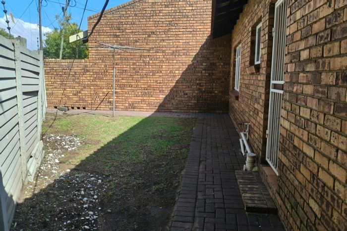 2-Bedroom Townhouse To Rent in Trichardt with garden, parking, and pet-friendly options.