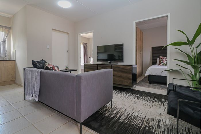 For Sale: 2-Bedroom Apartment in Kenleaf with Private Garden and Secure Complex.