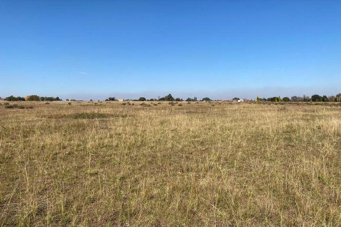 For Sale: 214ha Vacant Land Residential in Rosashof, zoned for agriculture and residential.