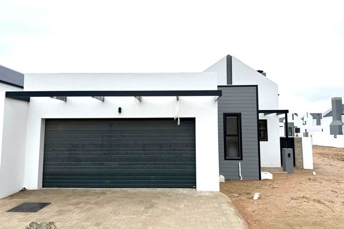 To Rent: House in Laguna with 2 en-suite bedrooms, double garage, and security.