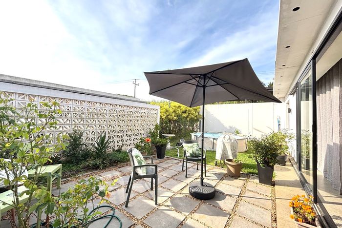 2-bed townhouse in Elaleni Coastal Forest Estate with private garden and amenities. To Rent.