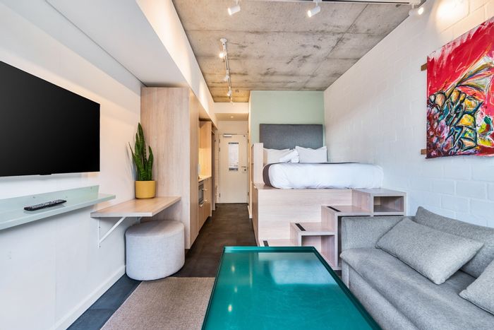 Sea Point Apartment For Sale: Studio with balcony, secure building, Airbnb-friendly.