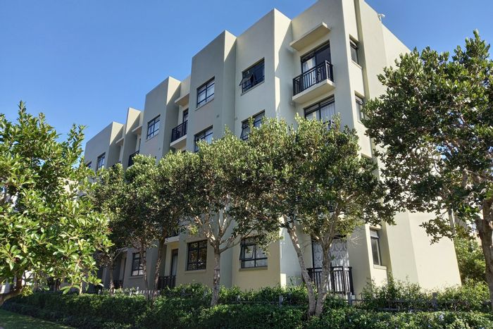 Umhlanga Ridge Apartment To Rent: 1 bed, pool access, secure complex, garden.