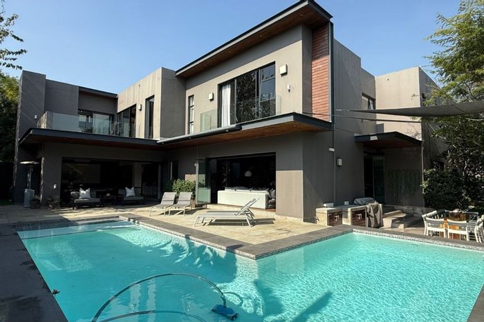 For Sale: Morningside House with pool, cinema, bar, and 5 en-suite bedrooms.