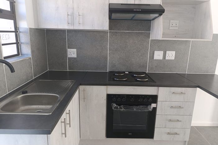 2-Bedroom Apartment To Rent in Bardale Village with Garden, Parking, and Security.