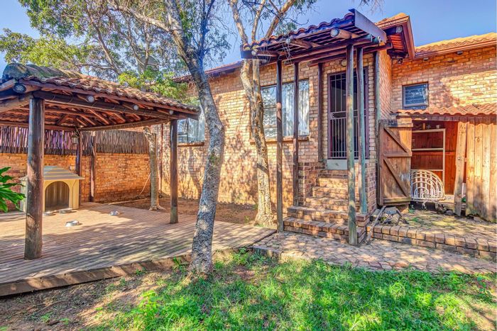 For Sale: 3-Bedroom Townhouse in North Riding with Clubhouses and Security Access.
