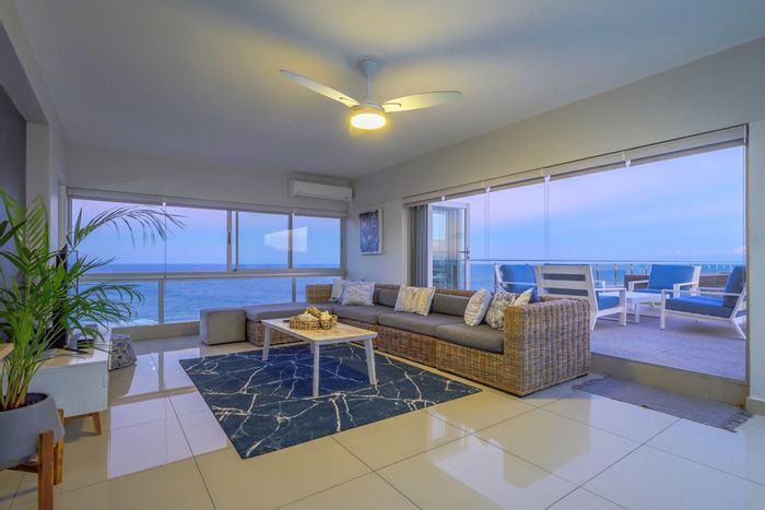 Coastal apartment for sale in Sheffield Beach with sea views and pool access.