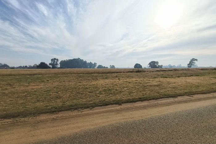 Vacant Land Residential in Vaalpark For Sale - 2250 m² near schools and shops.
