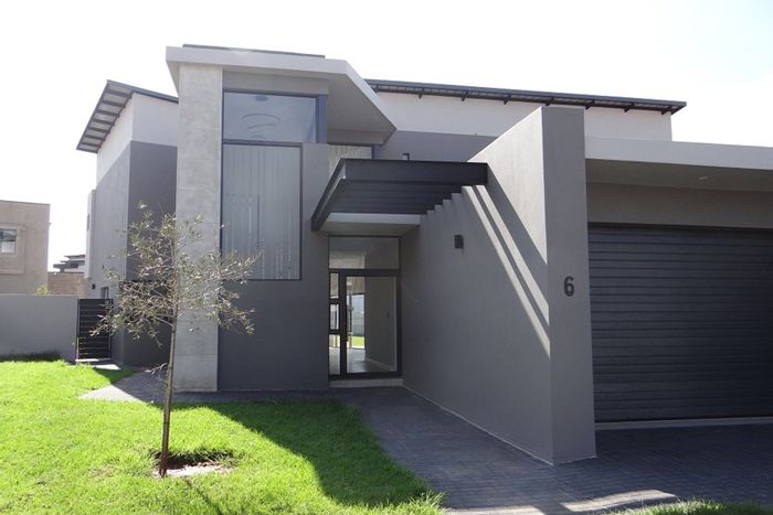 For Sale: House in Midstream Heights with pool, study, and multiple lounges.