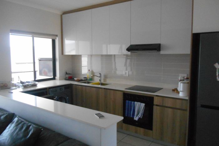 2-Bedroom Apartment To Rent in Ballito Central with Pool, Parking, and Braai Area.