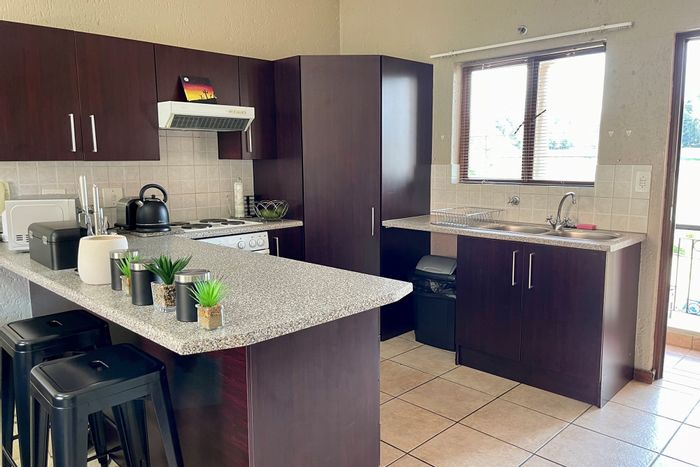 For Sale: Paulshof Apartment with balcony, clubhouse, pool, near nature reserve.