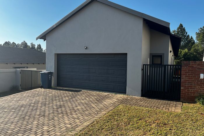 House To Rent in Roodepark Eco Estate: 3 beds, garden, garage, near schools.
