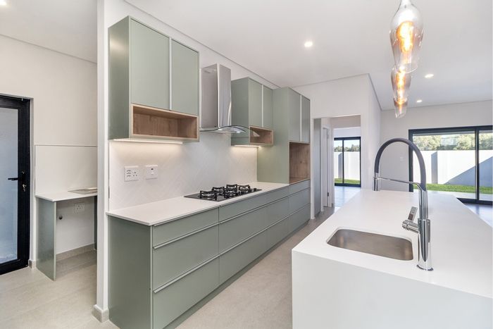For Sale: House in Sandown with 4 bedrooms, en-suites, and outdoor entertaining space.