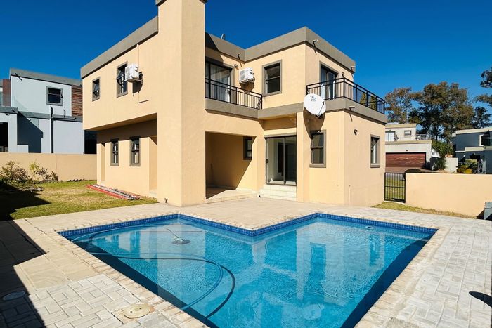 3-Bedroom Cluster with Pool, Double Garage in Kyalami Hills - To Rent