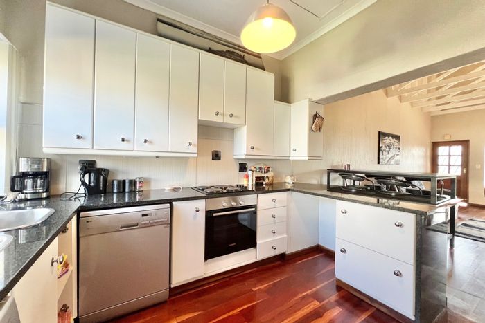 Morningside Apartment For Sale: 2 beds, pool access, 24-hour security, parking.