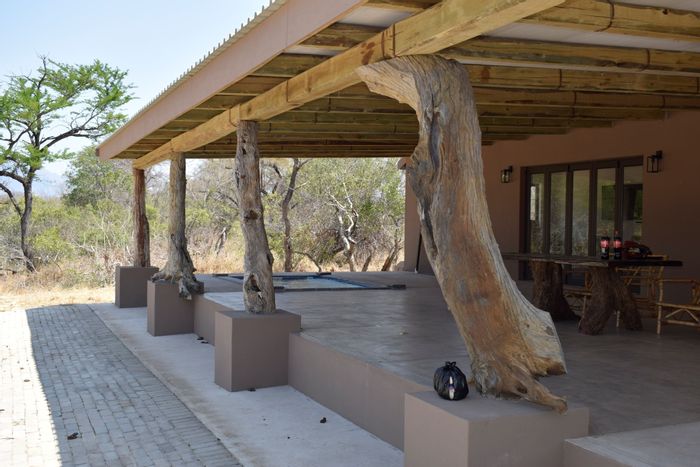 For Sale: House in Moditlo Wildlife Estate with river views, pool, and wildlife access.