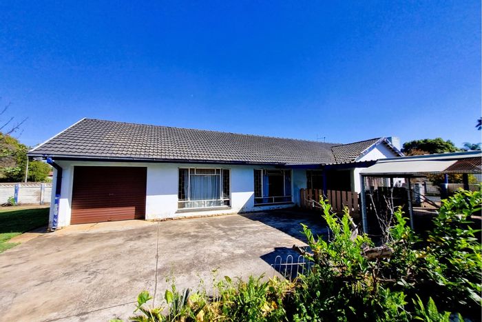 Silverton House For Sale: 3 Bedrooms, Pool, Borehole, Secure Parking, Great Location.
