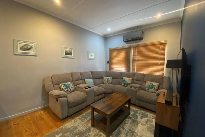 3-Bedroom Townhouse in Mossel Bay Central with braai area, walk to amenities. For Sale.