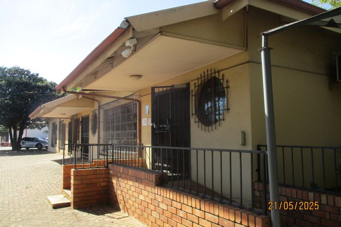 For Sale: Office in Kempton Park Ext 2 with fiber internet and security features.